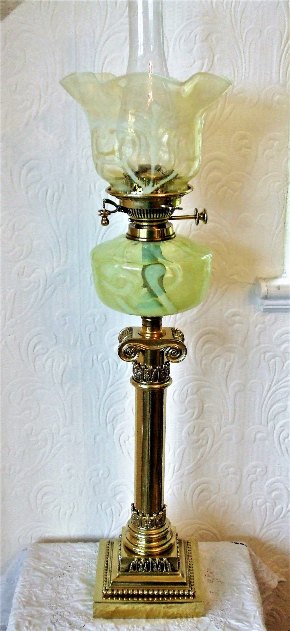 antique english victorian hinks ionic column brass oil lamp